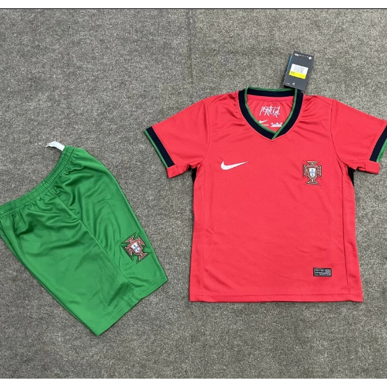 Áo bóng đá trẻ em Ronaldo Bồ Đào Nha 2024 Xanh đỏ