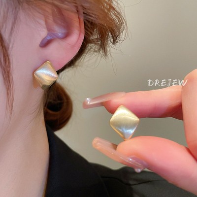 Drezew Bông tai kim loại chải vàng 18K hợp thời trang thiết kế thích hợp bông tai cá tính mới phong cách ins bông tai không gây dị ứng