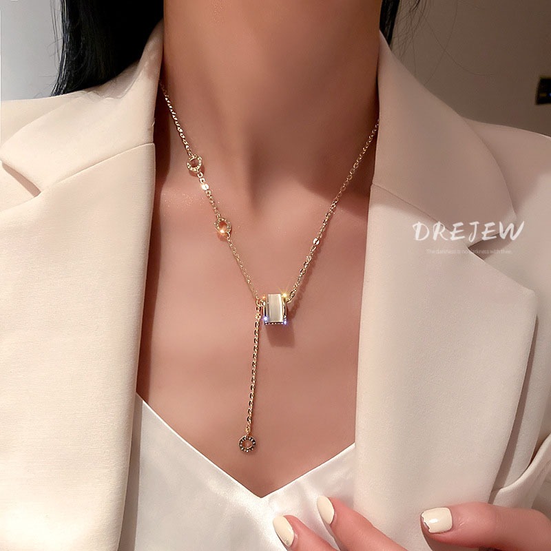 Chocker Opal Vàng 18K và Zirconia, Thiết Kế Đơn Giản với Chữ Số La Mã, Xu Hướng Hàn Quốc