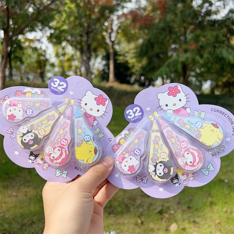 SANRIO Set 4 Bút Xóa Kéo Hoạt Hình Dễ Thương 32M