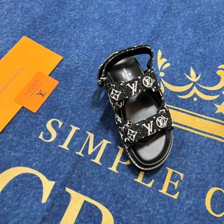 Xăng đan Velcro Da Mới Monogram 2024