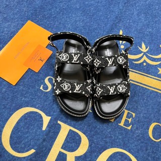Xăng đan Velcro Da Mới Monogram 2024