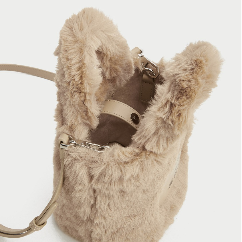 Túi xách lông nhung in chữ thời trang thu đông dễ thương cho nữ