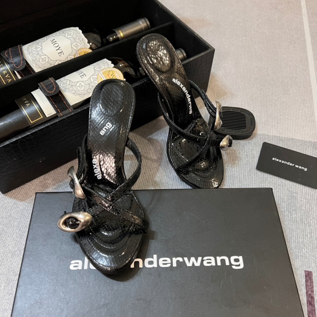 Alexander · Wang2024 Mùa Hè Cùng Phong Cách Phong Cách Mới In Hình Rắn Dây Đeo Chéo Gợi Cảm Cao Gót Dép Nữ Stiletto Giày Sandal Giữa Gót