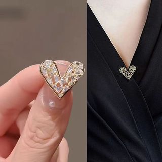 Ghim Cài Áo Hình Trái Tim Chống Trượt Thời Trang Cho Nữ