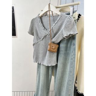 Ren Cổ Chữ v Chính Hãng Vai Ngắn Tay Áo Thun Nữ Mùa Hè Nhỏ Nguyên Chất Desire Sang Trọng Ngọt Cay Ngắn Đi Lại Top