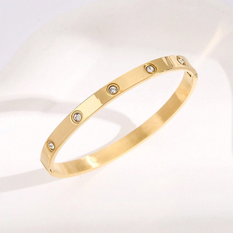 Vòng đeo tay vàng 18K đính đá thời trang cho nữ