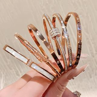 Vòng tay thép titan vàng hồng mới, Vòng tay cảm giác cao cấp dành cho nữ, Vòng tay đá Zircon nhỏ và độc đáo nhẹ nhàng sang trọng, Vòng tay vòng trơn, Thủ công mỹ nghệ