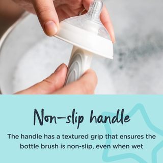 Tommee Tippee Closer To Nature Bàn chải bình sữa và núm vú 2 trong 1 (82896)