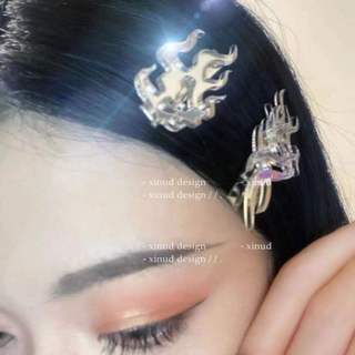 Kẹp Tóc Hình Dao Cạo Cá Tính Cho Nữ