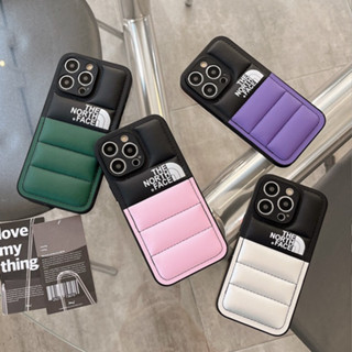 THE NORTH FACE Thẻ Tide Áo khoác xuống phổ biến Cặp đôi mặt Bắc · Vỏ cho IPhone15ProMax Vỏ điện thoại 14ProMax Vỏ I12ProMAX i11 Pro MAX Vỏ mềm IP15 + / 13Pro Vỏ chống rơi Ốp lưng Iphone