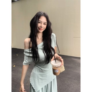 【BANKO】Bộ đồ nữ mùa hè Áo thun dài tay đeo vai nghiêng + Áo thun ống rộng thông thường