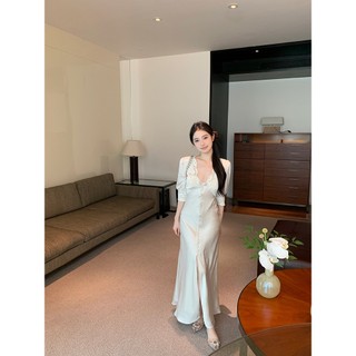 【COLORBLLIND】Váy dài Satin và ren gợi cảm Váy cổ chữ V cao cấp