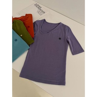Áo thun cotton mặt cười bất đối xứng