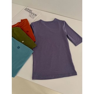 Áo thun cotton mặt cười bất đối xứng