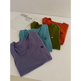Áo thun cotton mặt cười bất đối xứng