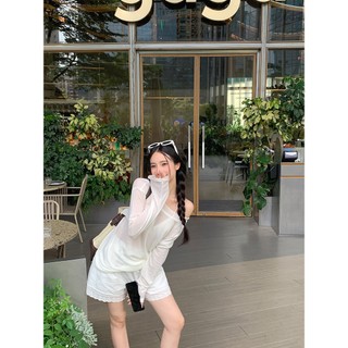 【COLORBLLIND】Áo thun dài tay mỏng Halter Áo chống nắng + Quần short ren rỗng chữ A Quần ống rộng