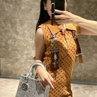 Váy dệt kim mỏng phong cách mới
