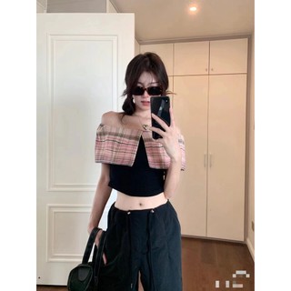 Thiết kế cảm giác retro lệch vai một vai với họa tiết lưới nối áo thun mỏng vừa vặn dành cho nữ