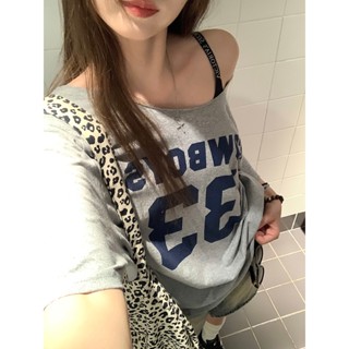 Áo thun ngắn tay in chữ màu xám dành cho nữ mùa hè lười biếng thường ngày lệch vai