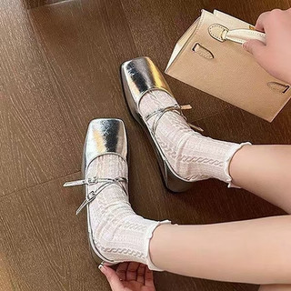Bạc Mary Jane Giày 2024 Phong Cách Mới Đế Mềm Tốt Nghiệp Mùa Sinh Viên Giày Nữ Giày Ba Lê Đế Bằng