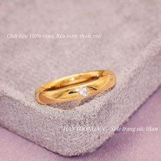 Nhẫn titan cao cấp không gỉ mạ vàng 18k đính đá lấp lánh thiết kế đơn giản thanh lịch dành cho nữ