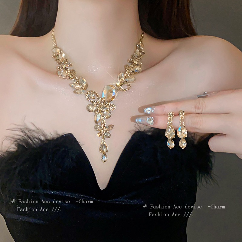 Bộ hai mảnh kim cương thả nước hoa vòng cổ Châu Âu và Hoa Kỳ phong cách cung điện cổ điển dây chuyền xương đòn thích hợp thời trang phù hợp với khí chất trang sức bán buôn