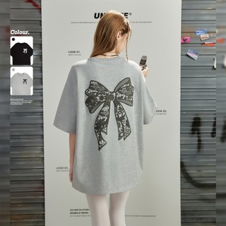 Áo thun dáng rộng in họa tiết cổ điển Unifree