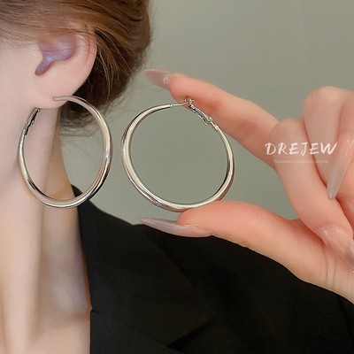DREJEW 925 kim bạc xuyên biên giới mới bông tai vòng trơn cao cấp nhẹ nhàng Châu Âu và Mỹ bông tai đa năng sang trọng đơn giản thiết kế thời trang bông tai không gây dị ứng