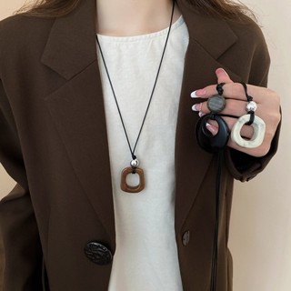 Vòng cổ mặt dây chuyền mã não giả dành cho nữ thiết kế cá tính có cảm giác chuỗi xương đòn đơn giản retro phụ kiện đi làm hàng ngày