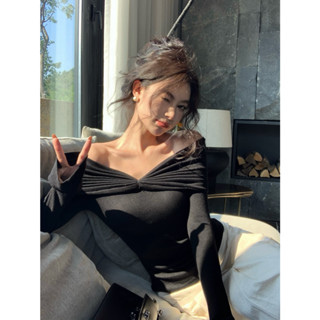  QADCOL Áo len dệt kim lệch vai thanh lịch dành cho nữ có thiết kế xoắn 