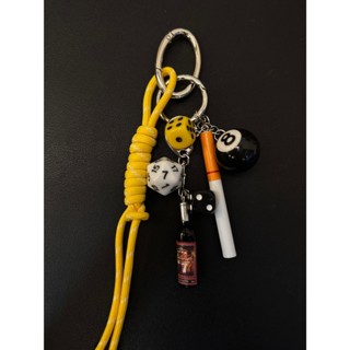 Móc khóa kim loại có giá trị cao Móc khóa Niche Hợp thời trang Ba chiều Đen trắng Xúc xắc Thành phẩm Phụ kiện Mặt dây chuyền eo Túi cặp đôi mát mẻ Mặt dây chuyền Vòng chìa khóa ô tô Phụ kiện phù hợp với Mặt dây chuyền Túi