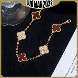 Vòng tay hoa chạm khắc kim cương đơn giản bốn lá cỏ bốn lá màu đỏ