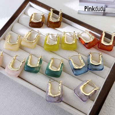 Pinkdudu Thời Trang Đơn Giản Retro Hình Chữ U Bông Tai Nhựa Cổ Điển Hồng Kông Thiết Kế Phong Cách Có Khóa Tai Cho Nữ PD2134