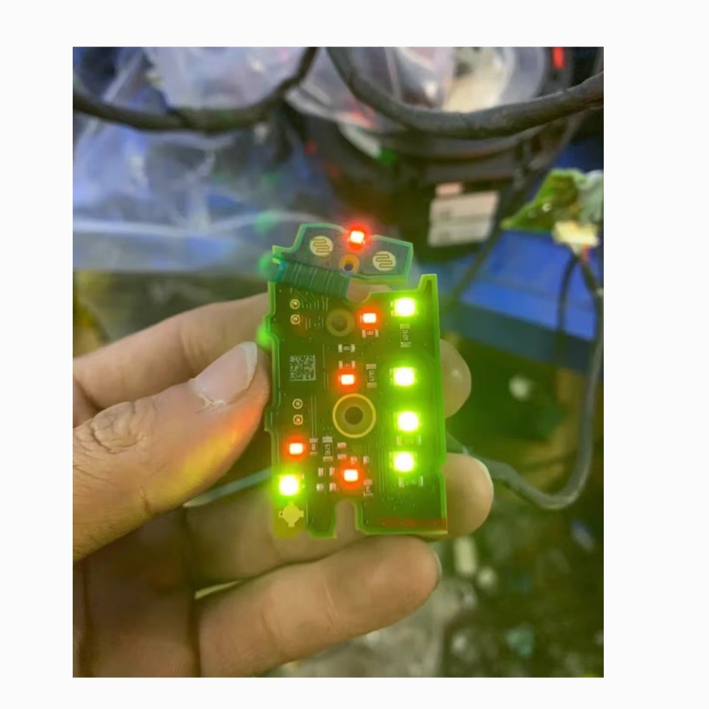 F30 / F10 Gear Shift Circuit Board Gear Shift Chip cho BMW F10 / F30 / F20 / F25 / F26 / F15 / F16 /