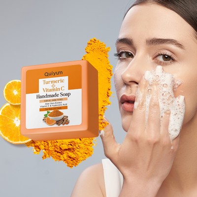 Quiyum Turmeric Vitamin C Xà phòng thủ công Mặt & Sữa tắm Tăng cường rạng rỡ 100g