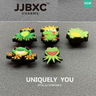 JJBXC   Charms Shoes chính thức với khóa trang trí phía trên độc quyền hình **Ếch Prince** từ phim hoạt hình, mang đến phong cách độc đáo và đáng yêu. Sticker Dép  