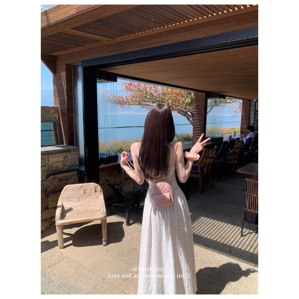 Honypove  2025 Mùa Hè Đi Lại Đơn Giản Phù Hợp Với Cổ Chữ V Cổ Hẹp Eo Treo Váy Nữ | BigBuy360 - bigbuy360.vn