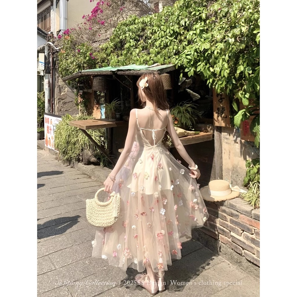 Đầm hoa mềm mại và nữ tính hoàn hảo cho mọi dịp | BigBuy360 - bigbuy360.vn