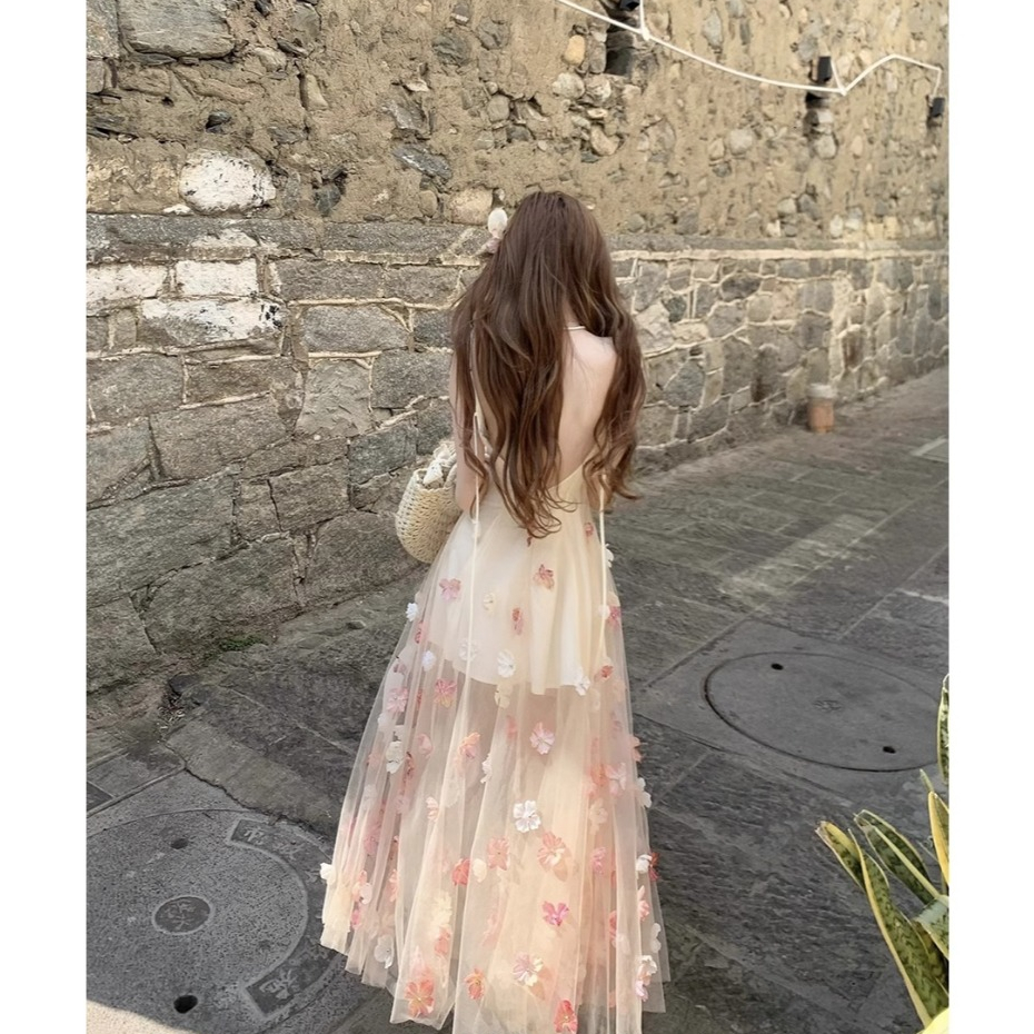 Đầm hoa mềm mại và nữ tính hoàn hảo cho mọi dịp | BigBuy360 - bigbuy360.vn