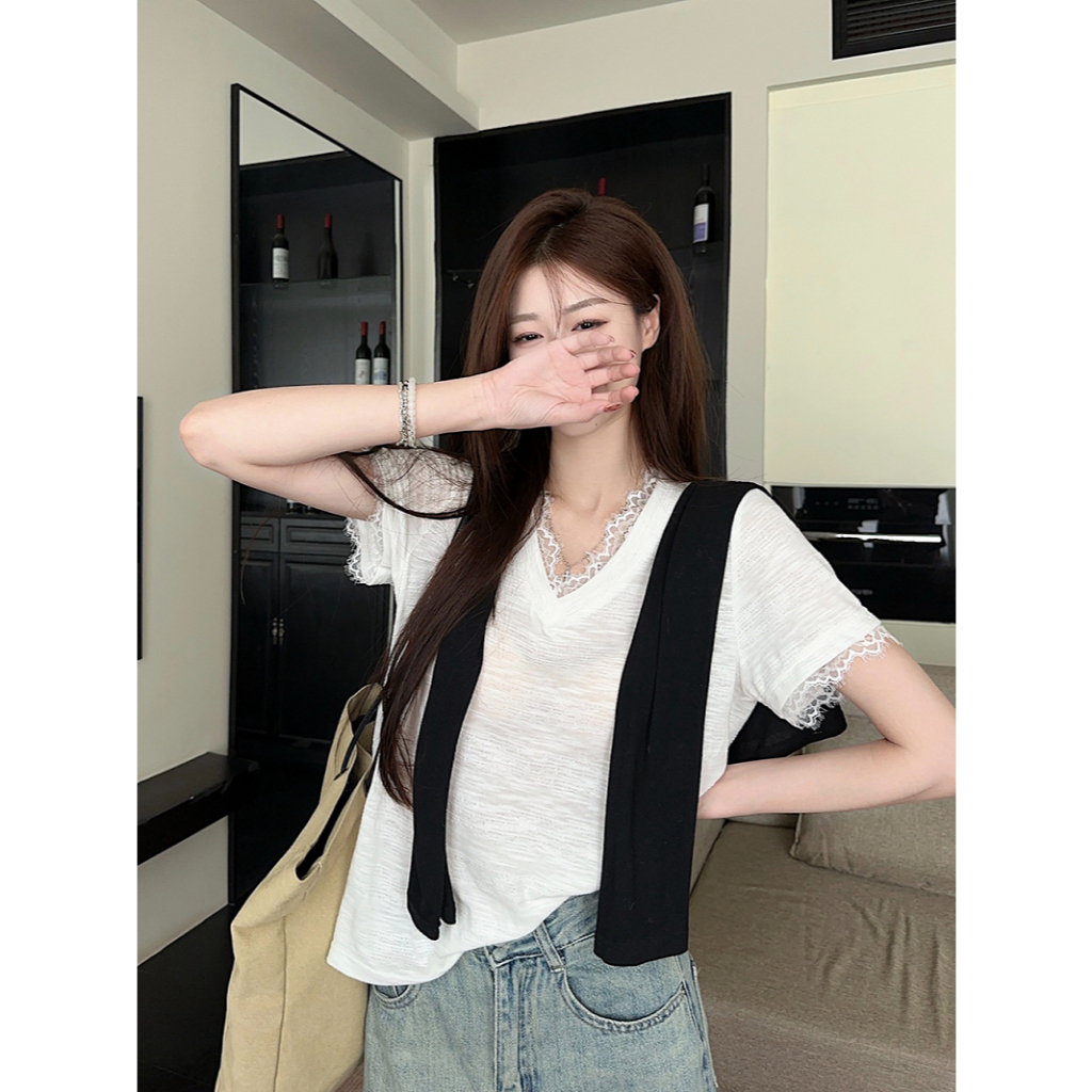 Áo thun ngắn tay cổ chữ V chắp vá ren trắng dành cho nữ mùa hè Cô gái ngọt ngào Ins phong cách Hàn Quốc UG2 Umode | BigBuy360 - bigbuy360.vn