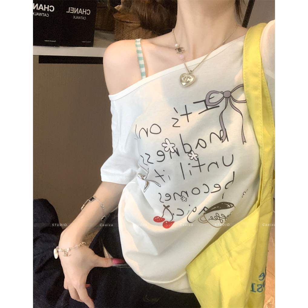【Sinbounboun】Quần áo nữ mùa hè phong cách Hàn Quốc Slim-fit in chữ trắng chéo vai ngắn tay | BigBuy360 - bigbuy360.vn