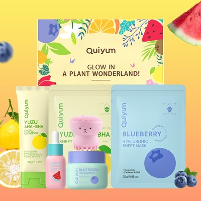 Bộ quà tặng chăm sóc da rạng rỡ & dưỡng ẩm QUIYUM với bàn chải làm sạch nhẹ nhàng
