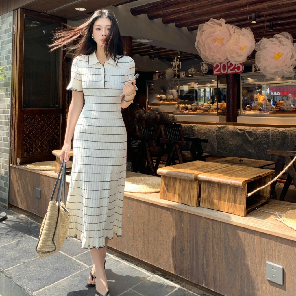 Mùa hè Sản phẩm mới Váy dài dệt kim sọc màu be dành cho nữ Slim-fit Ve áo ngắn tay dài vừa phải Váy Skinny | BigBuy360 - bigbuy360.vn