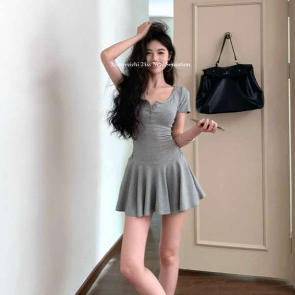 Mùa hè Sản phẩm mới Bộ đồ thường ngày dành cho nữ Váy ngắn tay cổ tròn ôm vừa vặn + Quần Short thẳng lưng cao Bộ đồ hai mảnh | BigBuy360 - bigbuy360.vn