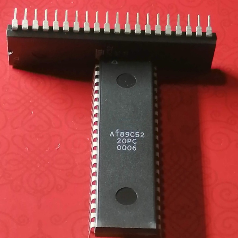 Chip AT89C52-24PI 24PU PC DIP40 Chip