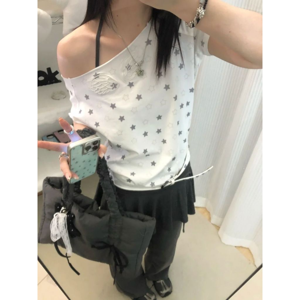 Áo ngắn tay vai nghiêng ngôi sao Mỹ