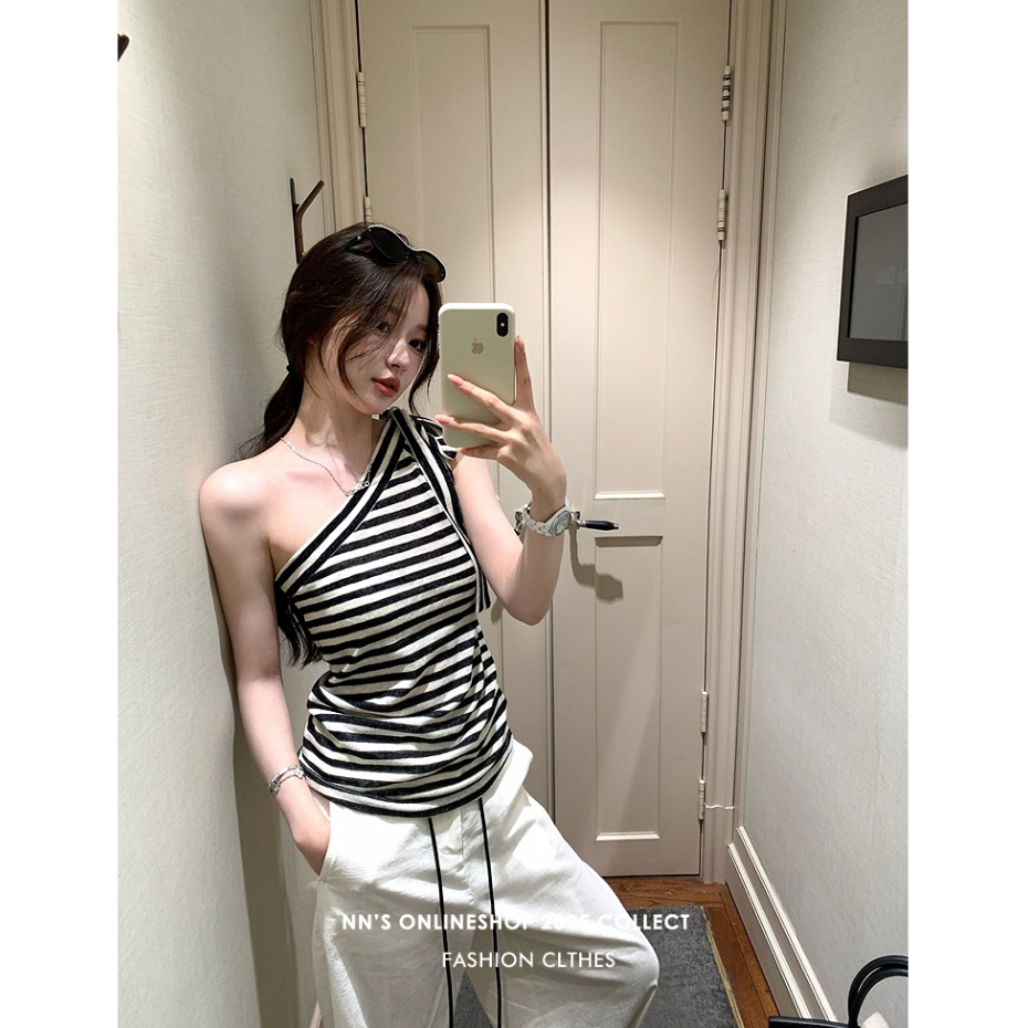 Áo vest sọc chéo phong cách Hàn Quốc, phù hợp mùa hè cho nữ