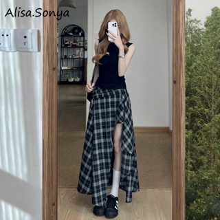 Alisa.Sonya Bộ Set Chân Váy Nữ Hè Eo Cao Kẻ Caro Xẻ Tà Thiết Kế Phá Cách Dễ Phối Đồ 24AS1324