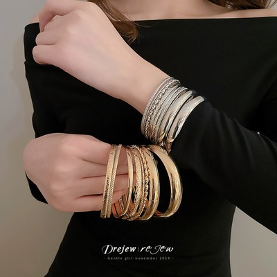 DREZEW Vòng tay họa tiết bóng kim loại châu Âu và Mỹ, bộ tám món, thời trang đơn giản cho trang sức nữ